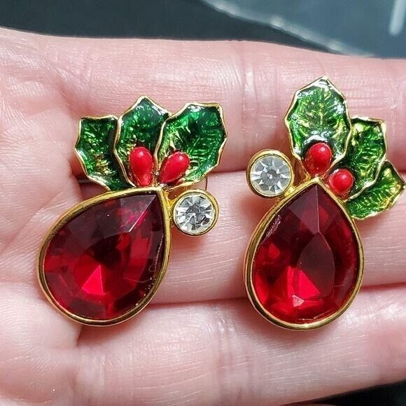 Avon holiday holly earrings - Picture 6 of 6